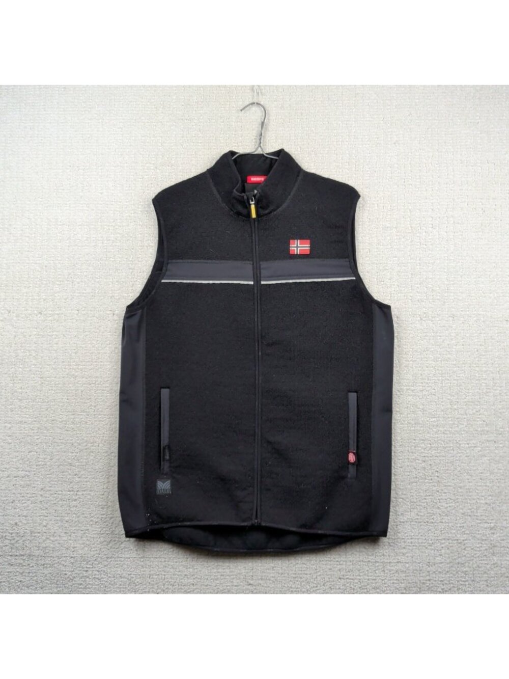 Dale Of Norway Windstopper Full Zio Vest Black Wool Norwegian Flag Gorpcore Read